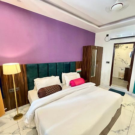 Bonfire Hostels Rishikesh Bagian luar foto