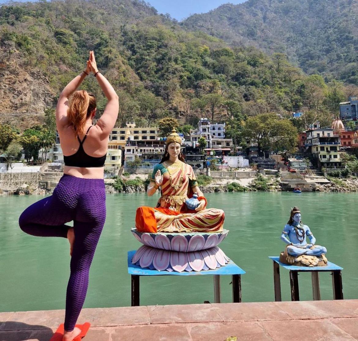 Bonfire Hostels Rishikesh Bagian luar foto